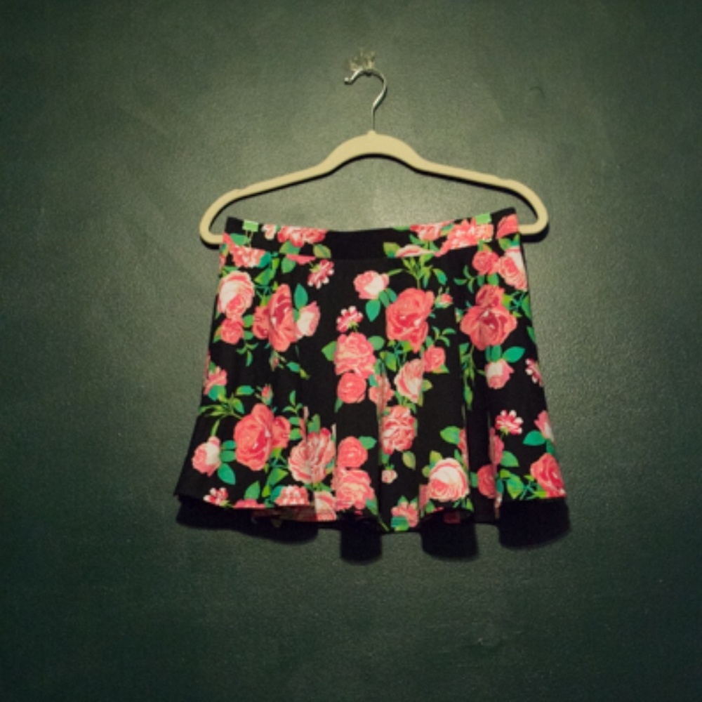 Floral Print Flowy Mini Skirt